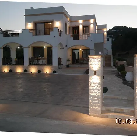 아파트 Kasti's House 1