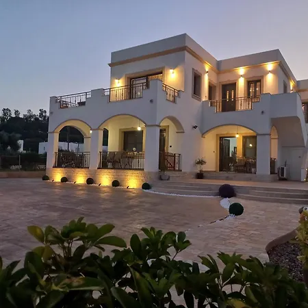 아파트 Kasti's House 1 *