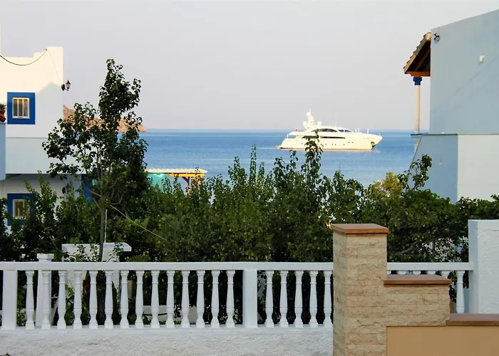 Kasti's House 1 Βρομόλιθος