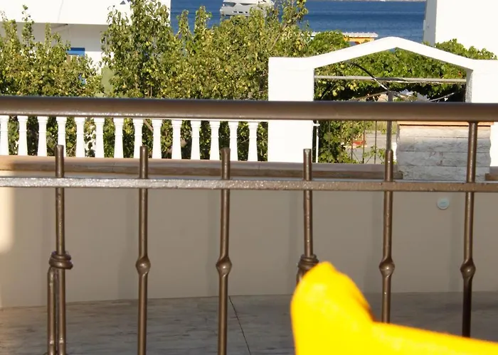 Kasti's House 1 Βρομόλιθος